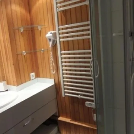 Apartment Marbore 아파트 코트레